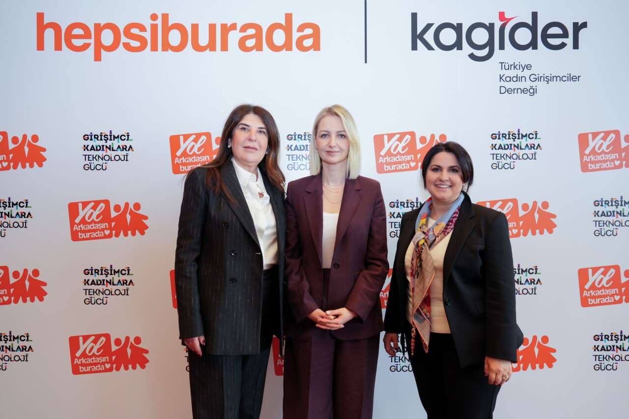 nesecan-cekici-canan-binal-yilmaz-zeynephan-gemicioglu