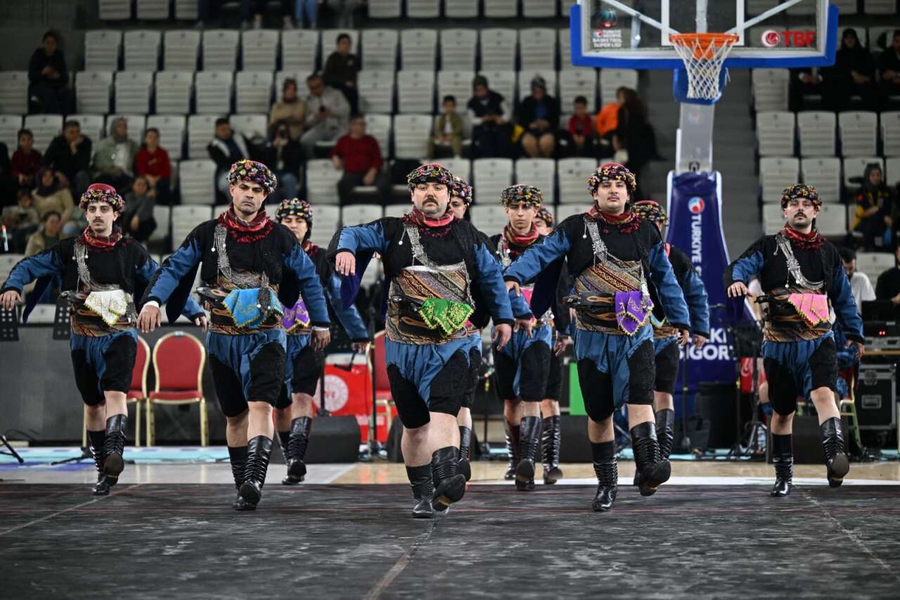 halk-oyunlari-yarismasina-manisa-buyuksehir-belediyespor-damga-vurdu-7