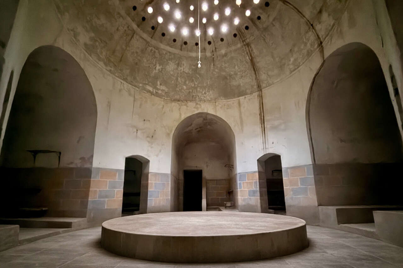 1775535603-mardin-bienali-7-mb-mekan-atesbeyler-hamami