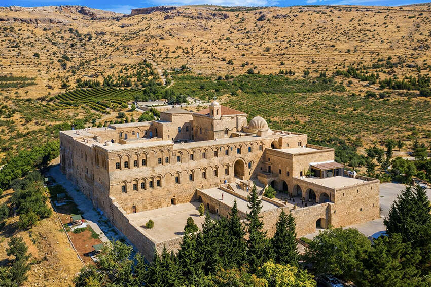 1775535605-mardin-bienali-deyrulzafaran-1