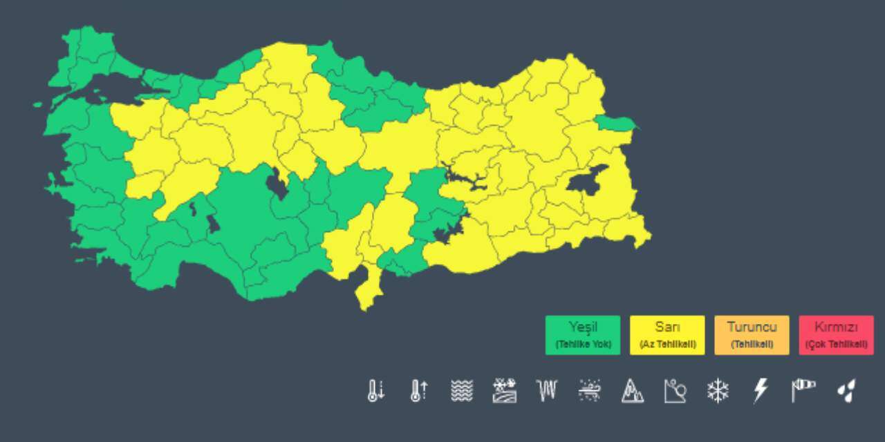 istanbula-uzanan-hattaki-yagis-ankaraya-kar-birakacak-buz-kestiren-soguk-bu-nisani-unutturmayacak-2