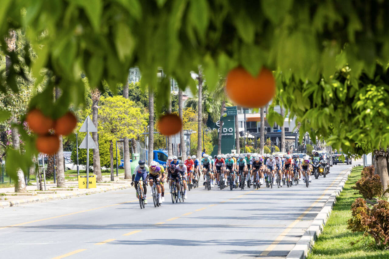 8-tour-of-mersin-uluslararasi-bisiklet-turu-heyecan-dolu-finali-ile-sona-erdi-6