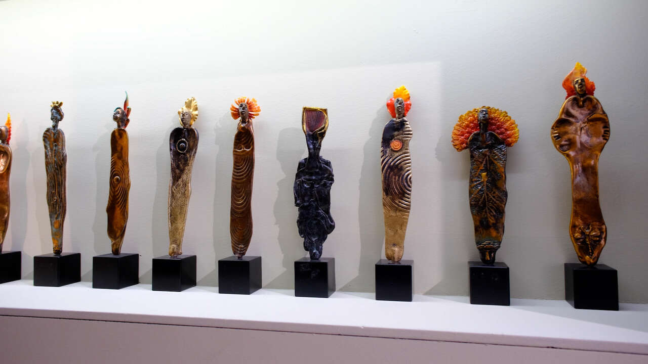 dunya-hala-cicek-aciyor-sergisi-acildi-10