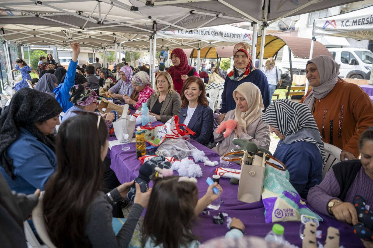 mersin-buyuksehirin-evimiz-atolye-projesi-ile-kadinlar-sosyallesiyor-uretiyor-ve-kazaniyor-1