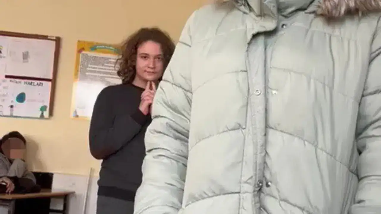 3aa1-kahramanmarastaki-saldirgan-isa-aras-mersinlinin-siniftaki-goruntusu-ortaya-cikti