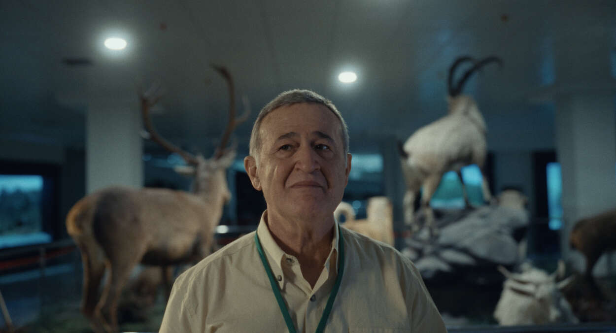 karanlikta-islik-calanlar-mufit-kayacan