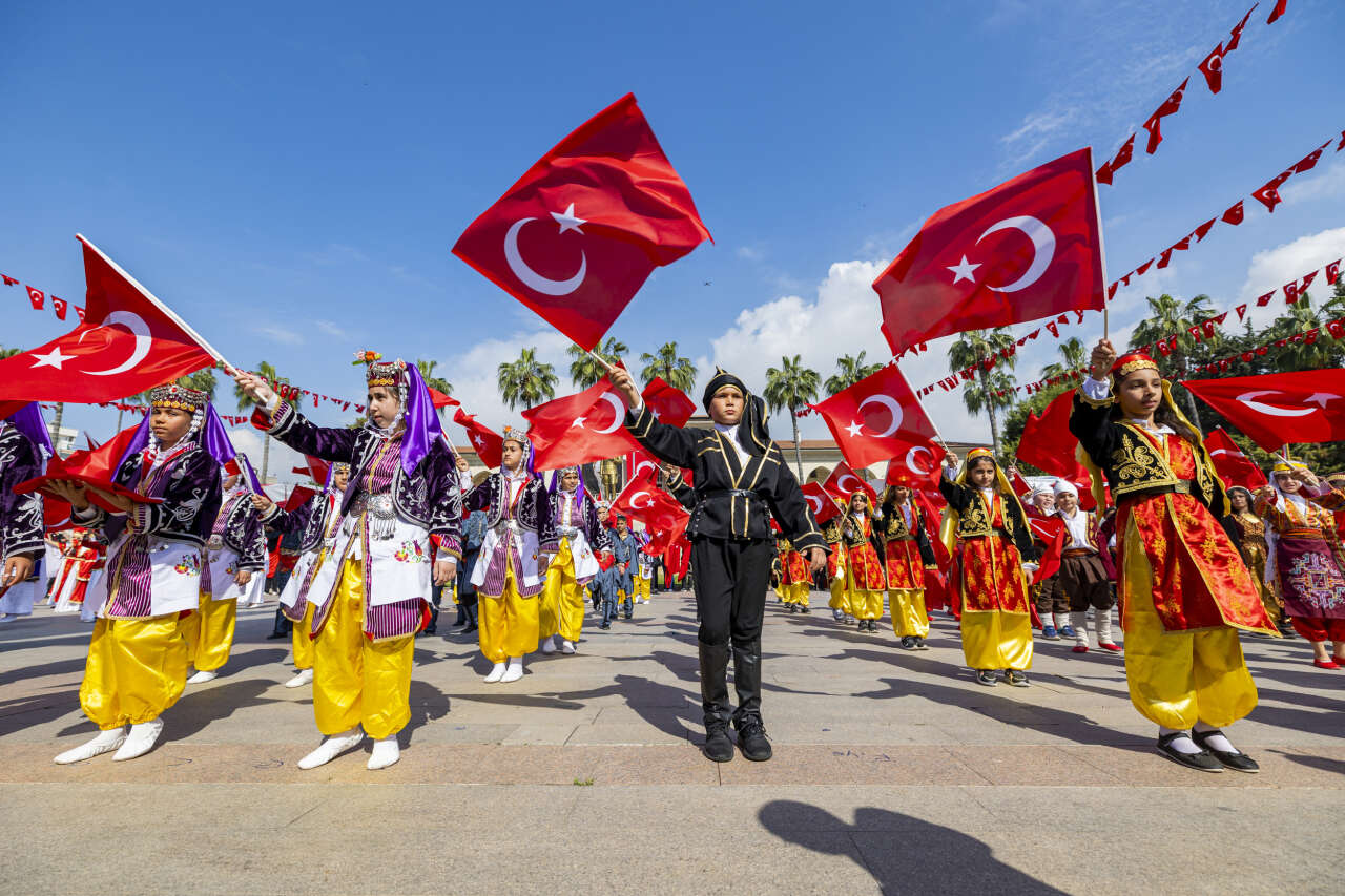 secer-cocuklarimiz-gelecegimiz-ve-umudumuzdur-11