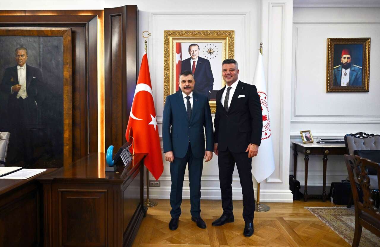 bd7c40bd-8729-48ad-aa7e-3363e57778c4