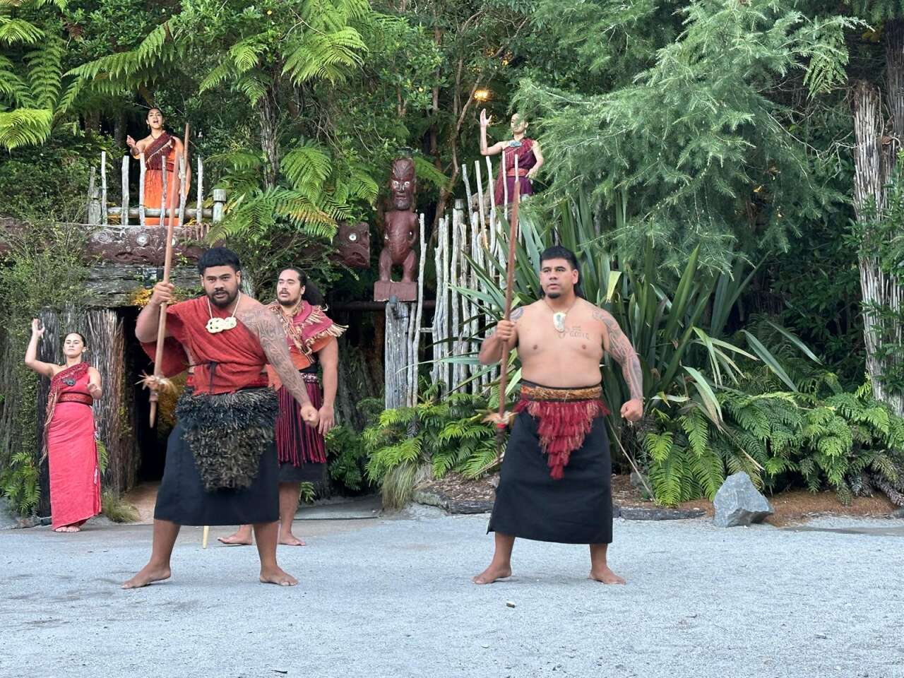 maorilerin-unlu-haka-savas-dansi