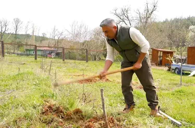 stanbulu-terk-eden-bulent-polat-koye-yerlesti-ne-elektrik-var-ne-telefon-3