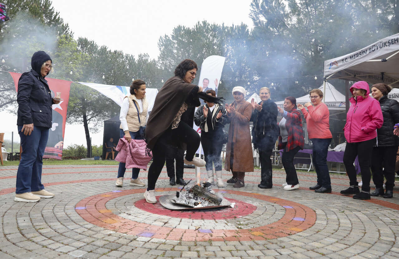 mersin-buyuksehir-ile-bu-yil-da-hidirellez-coskuyla-kutlandi-3