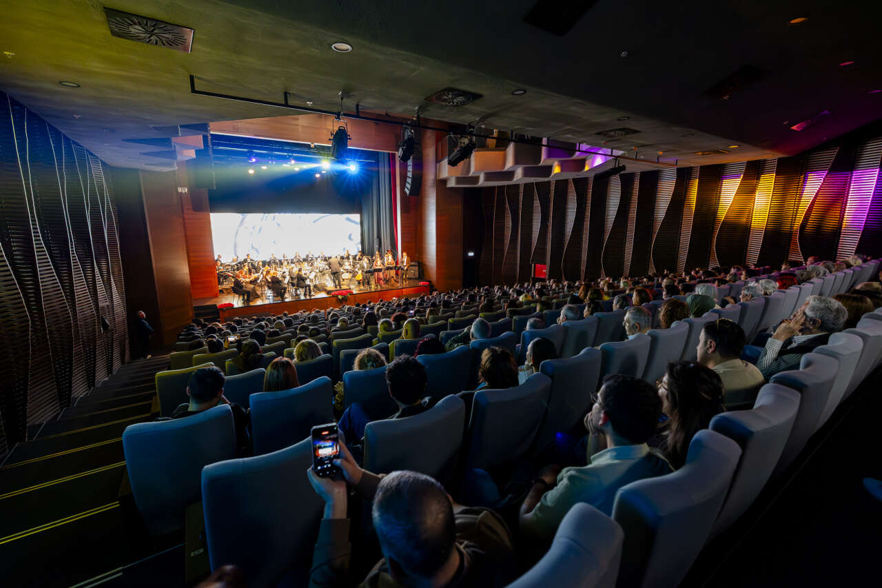 mersinde-ustalara-saygi-gecesi-kent-orkestrasindan-duygu-dolu-konser-4