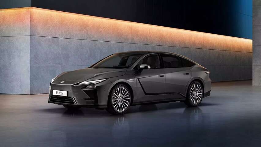 lexuses-300h-1