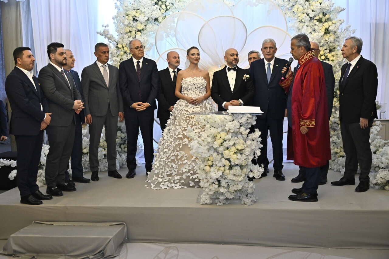 dervisoglu-berkay-alara-ciftinin-nikah-sahidi-oldu-4