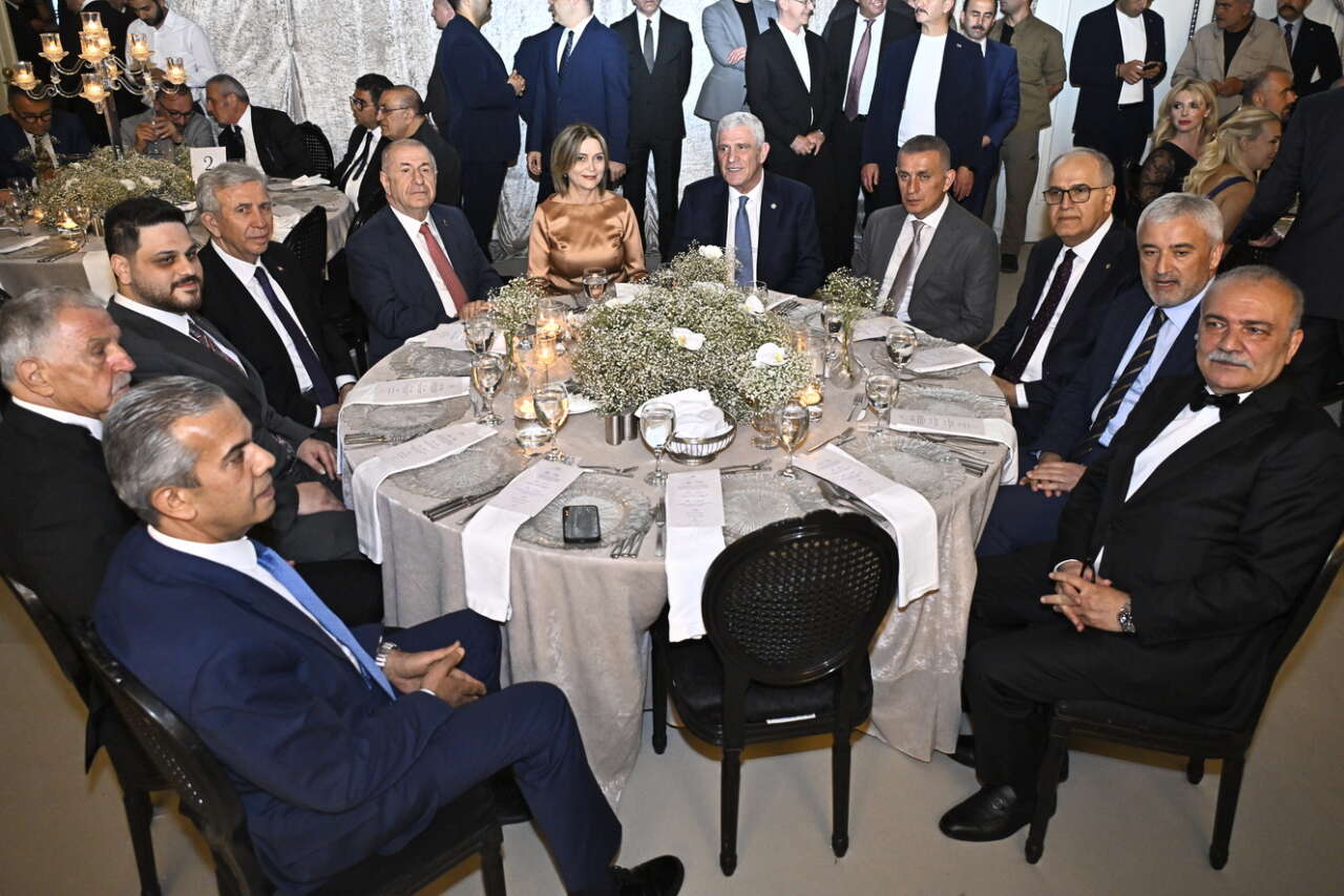 dervisoglu-berkay-alara-ciftinin-nikah-sahidi-oldu-6