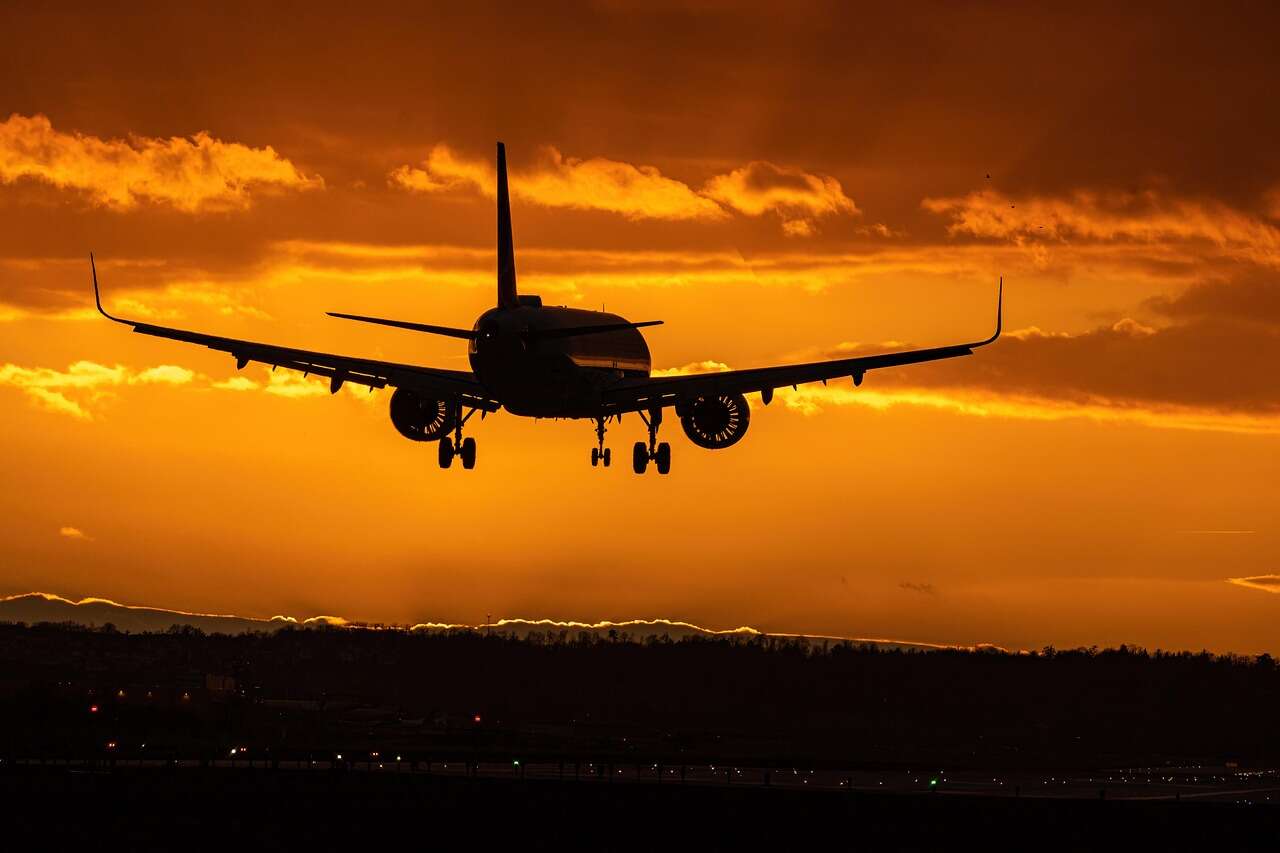 plane-7013022-1280