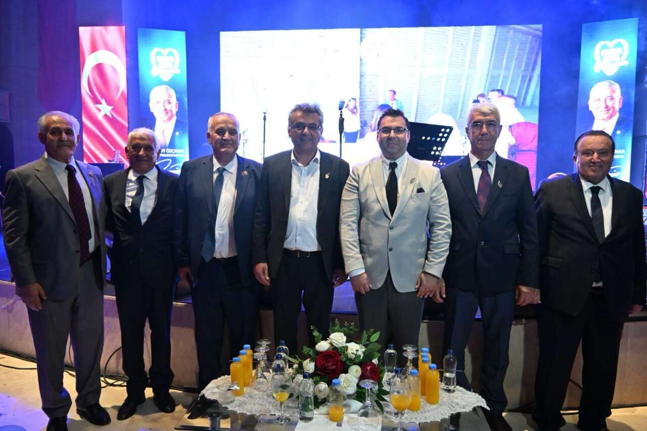 manisa-buyuksehir-belediyesi-heyeti-guzelyurt-portakal-festivaline-katildi-4