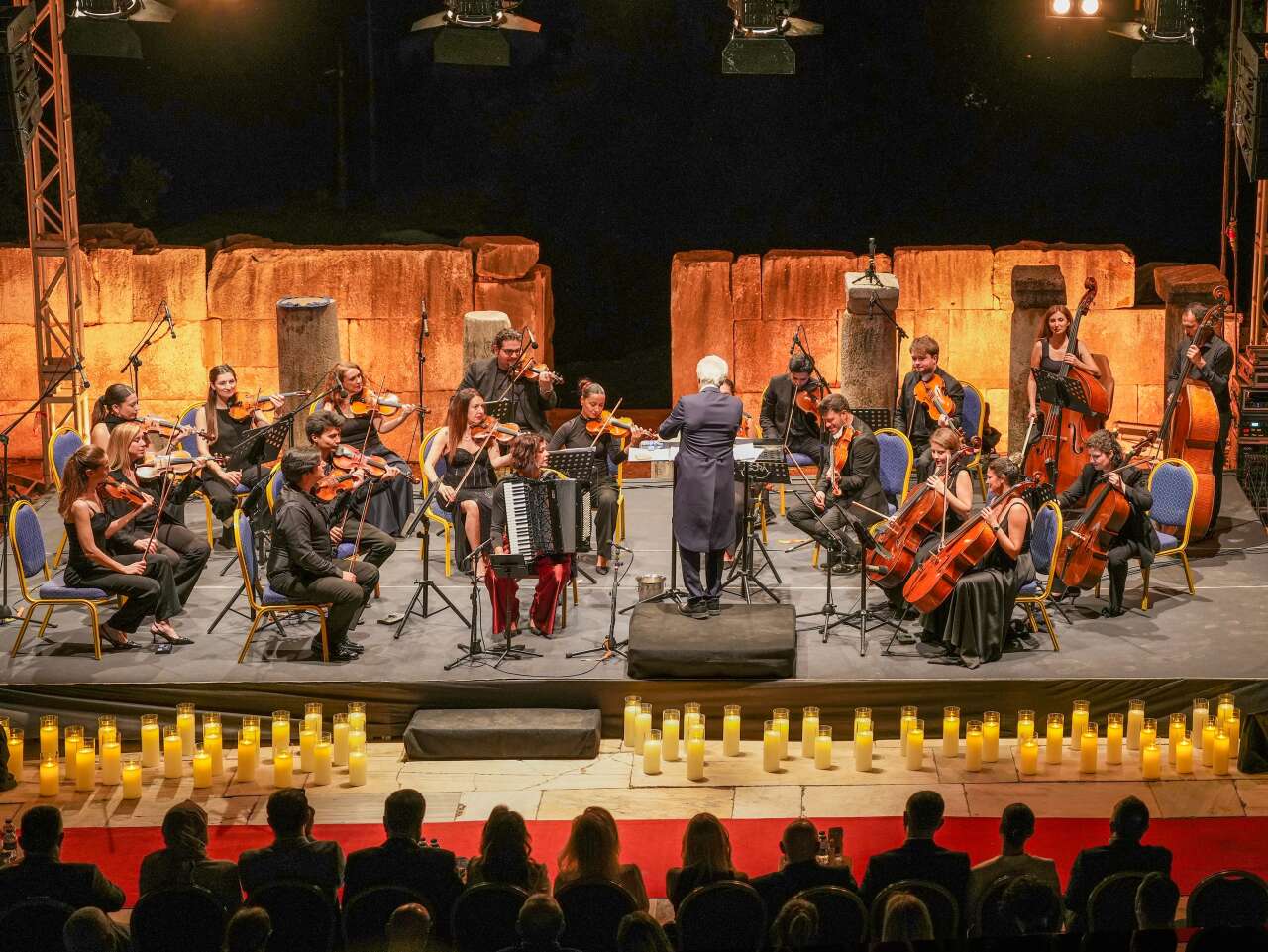 metropoliste-muzik-ve-kulturel-miras-yildizlarin-altinda-ayni-sahneyi-paylasti-3