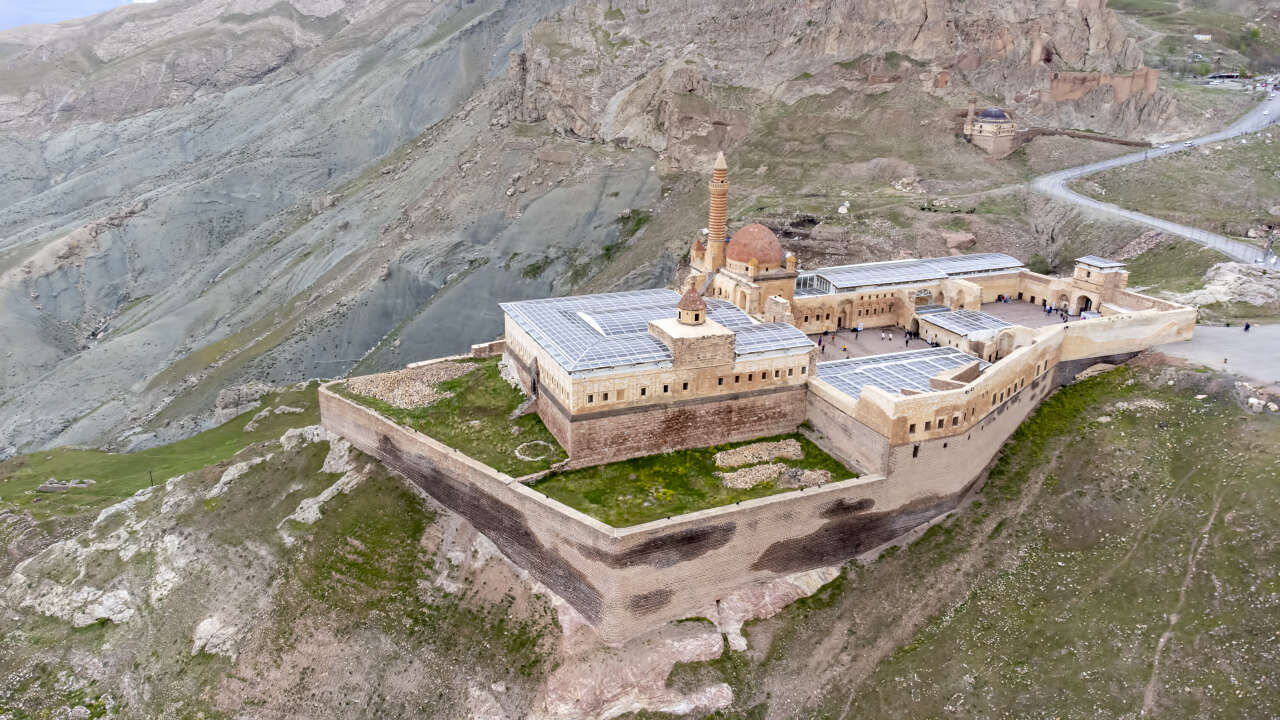 1784278397-a-ri-ishak-pasha-palace-ishakpasa-sarayi-near-dogubay-2026-01-09-07-50-44-utc