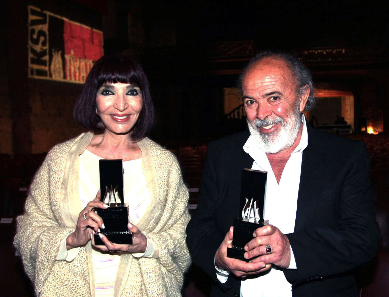 gulriz-sururi-engin-cezzar-1