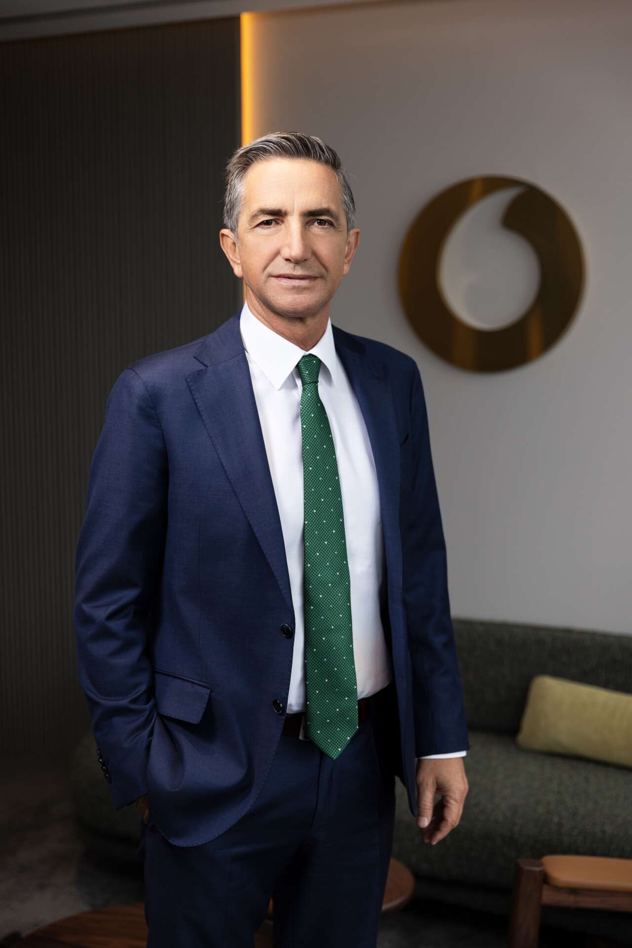 1785138463-vodafone-turkiye-ceo-su-engin-aksoy