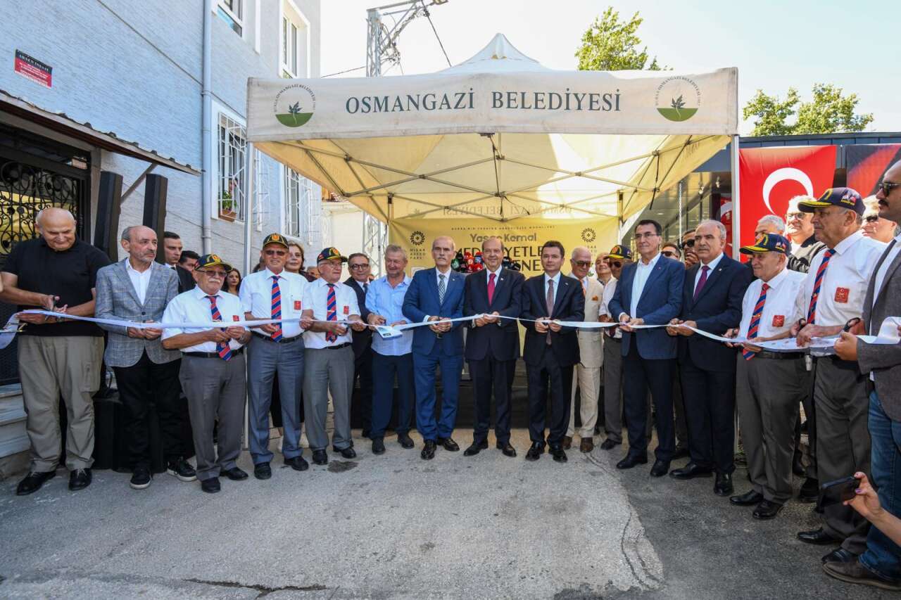 yasar-kemal-medeniyetler-kutuphanesi-acilisi-1