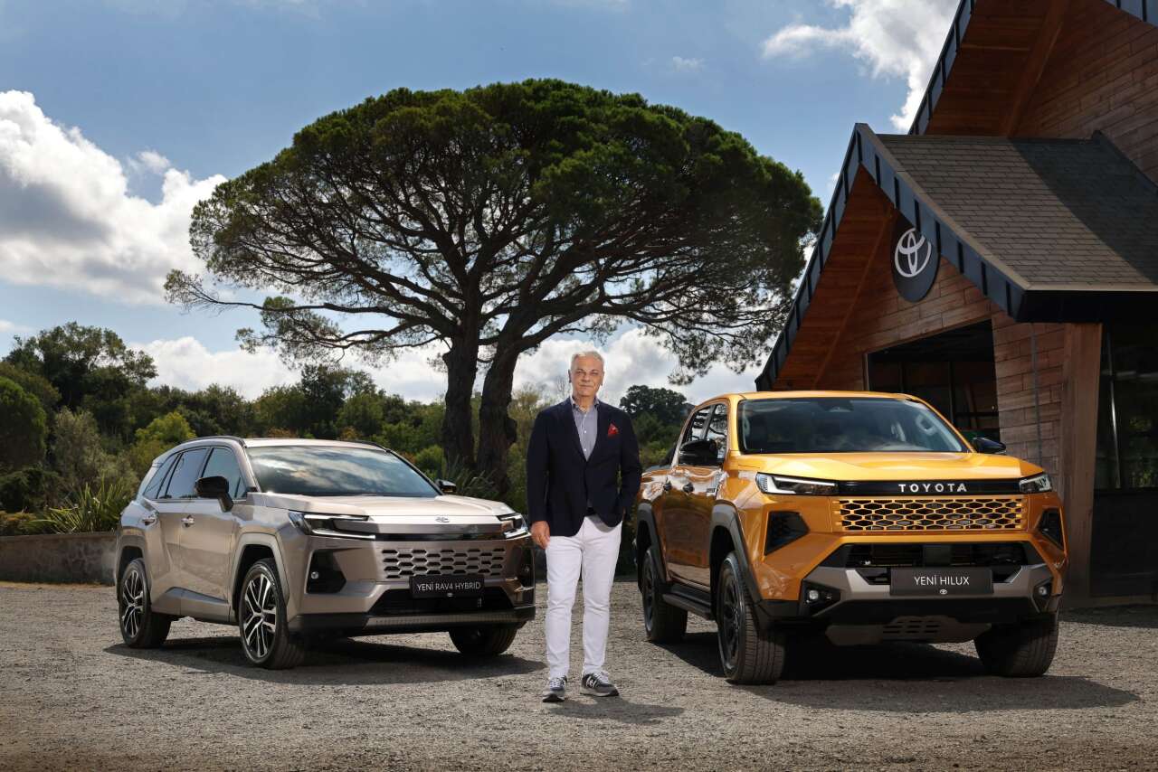 ali-haydar-bozkurt-yeni-toyota-rav4-hybrid-yeni-toyota-hilux