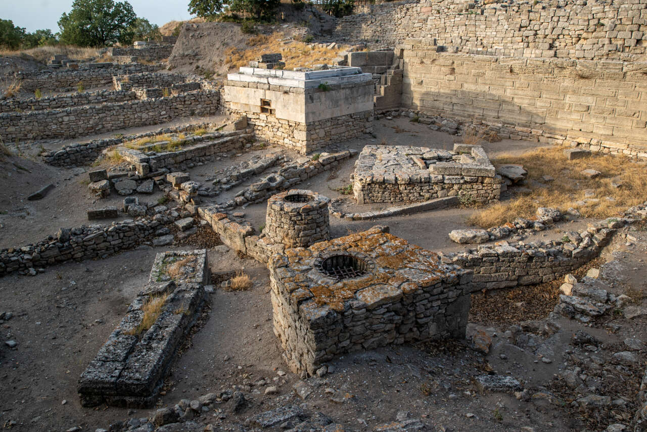 1787727660-anakkale-troy-antik-kenti-1