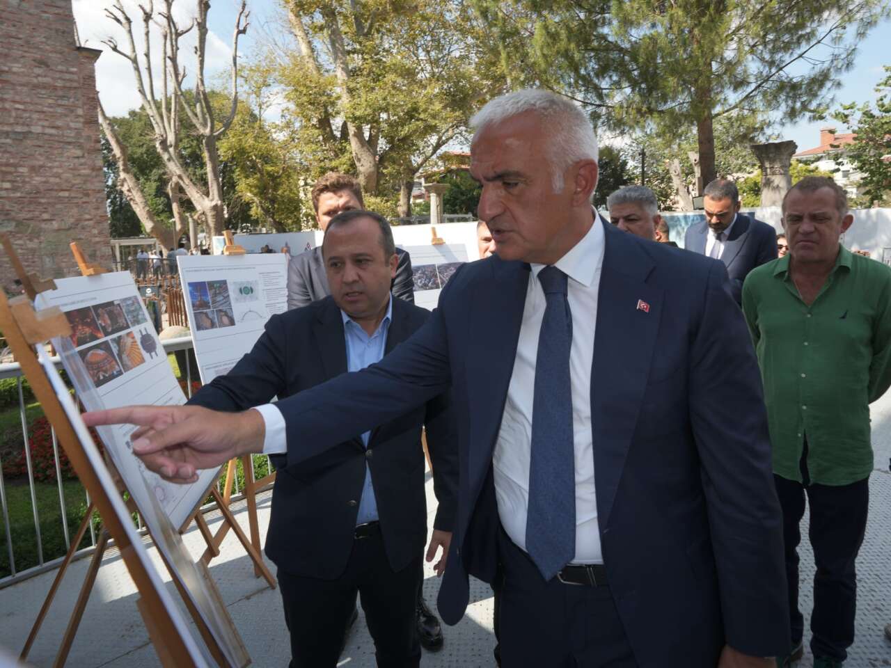 1789032014-k-lt-r-ve-tur-zm-bakani-mehmet-nur-ersoy