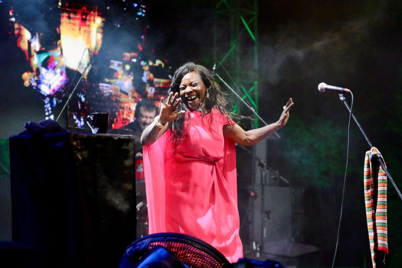 buika4