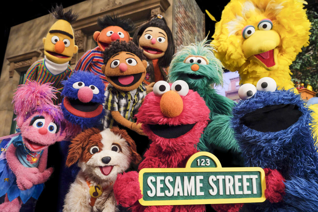 1790325608-sesame-street
