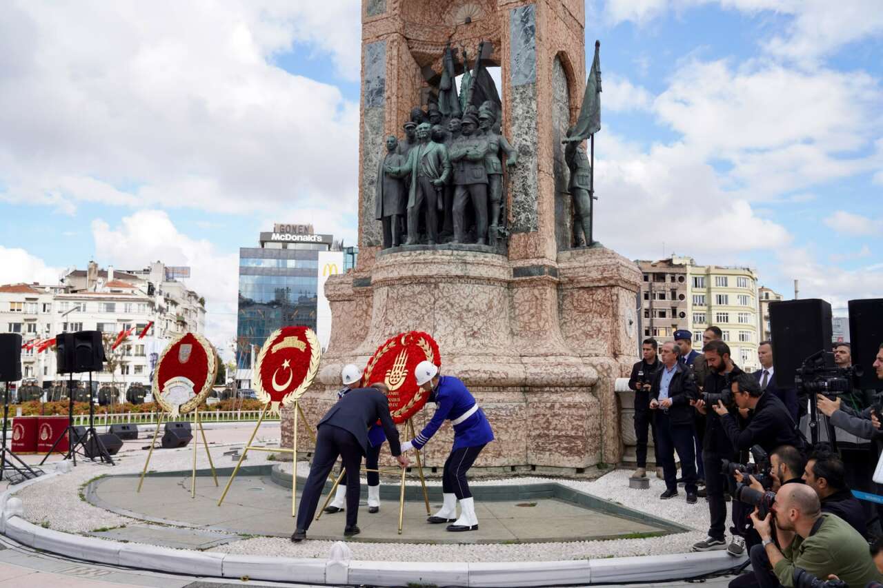 6-ekim-istanbulun-kurtulusunun-103-yili-taksimde-kutlandi-7